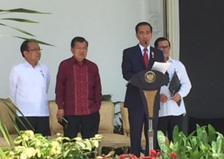 Presiden Jokowi mengumumkan reshuffle kabinet jilid II di Istana Negara, Rabu 27 Juli 2016.