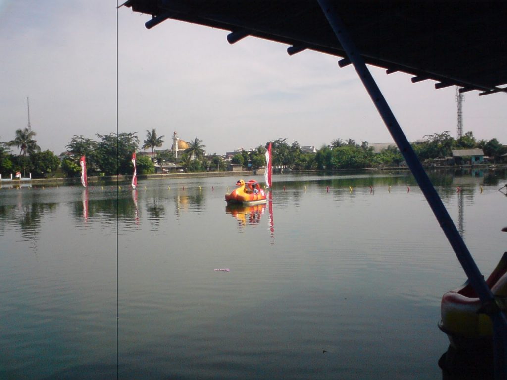 Wisata air di Kota Depok.