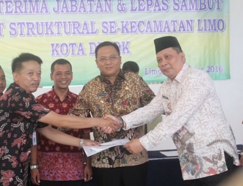 Wakil Walikota Depok Pradi Supriatna menyaksikan sertijab Camat Limo.