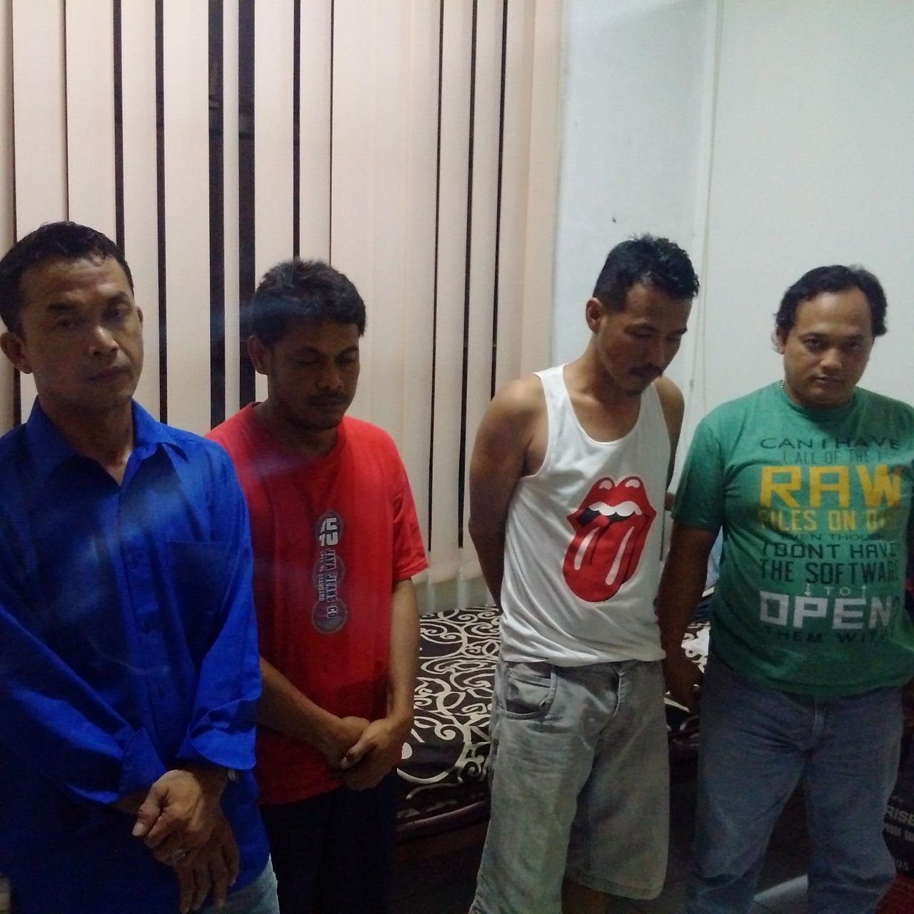 Empat orang ditangkap polisi saat pesta narkoba, 3 diantaranya PNS Kota Depok.