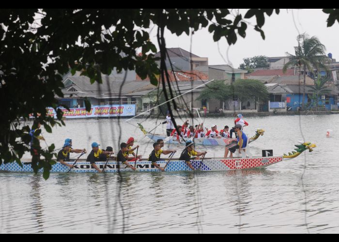 Festival Perahu Naga salah satu kegiatan yang dilaksanakan di situ-situ di Kota Depok.