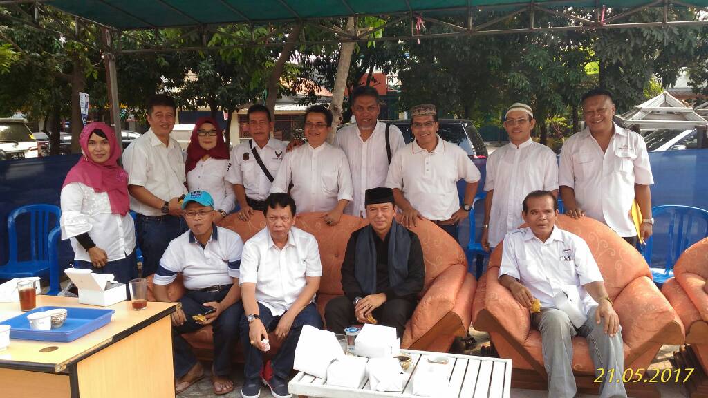 Kepala Kesbangpol Pemkot Depok Dadang Wihana hadir pada acara sunatan massal yang digelar IKM Depok.