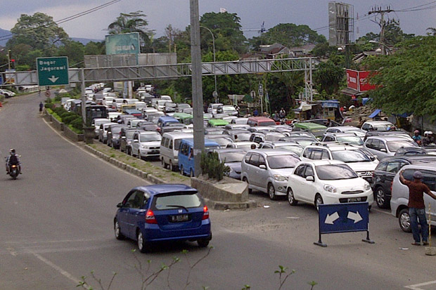 Kemacetan di Puncak, Bogor, Jawa Barat.