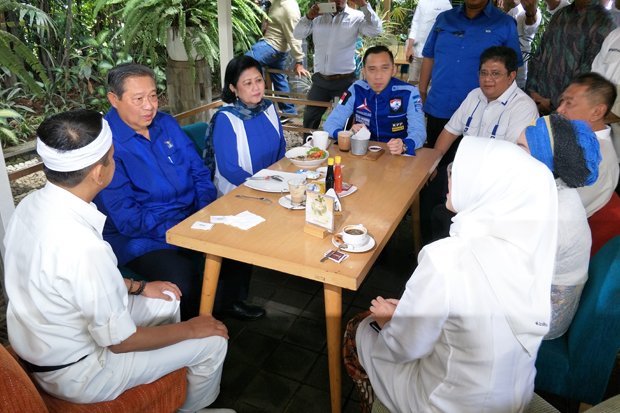Dua DM sempat sarapan bareng dengan Ketua Umum Partai Demokrat, SBY dan Ani Yudhoyono.